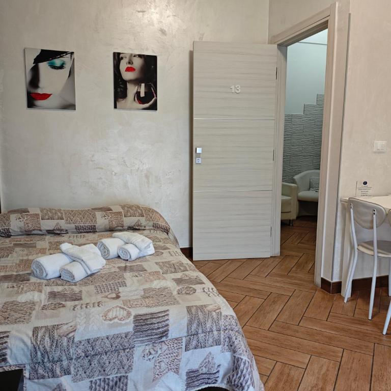 Cuscino e Cornetto - Camera Familiare con Bagno Privato - 40