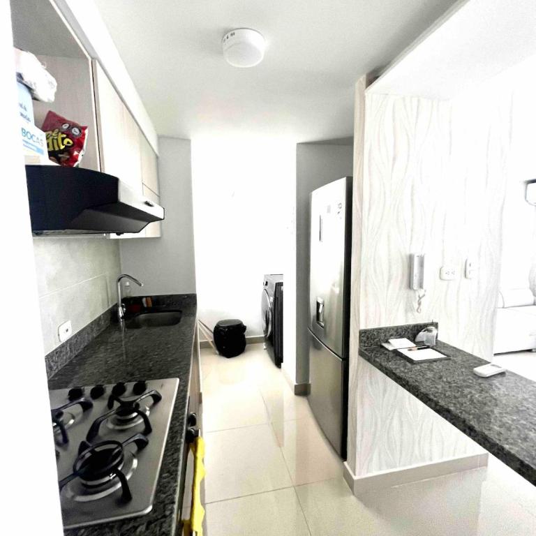 Nuevo apartamento de lujo con balcón wifi AC piscina - Apartamento de 3 dormitorios - 6