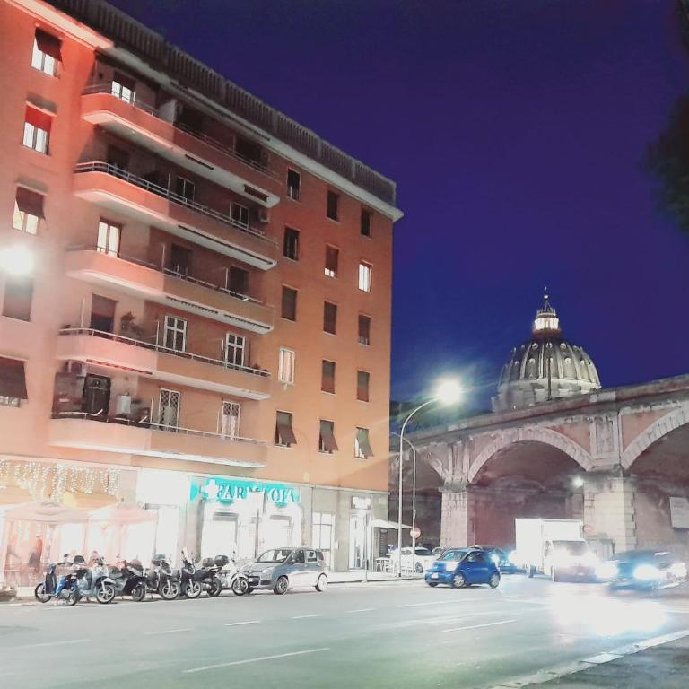 VATICAN GUEST HOUSE ROOMS in Rome - Camera Matrimoniale con Balcone - 11