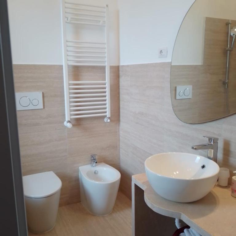 VATICAN GUEST HOUSE ROOMS in Rome - Suite con Vista Giardino - 2