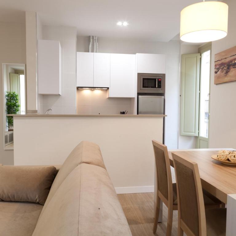 Apartamentos Pinar Málaga Centro - Carretería - Apartamento Superior de 1 dormitorio con balcón - 24