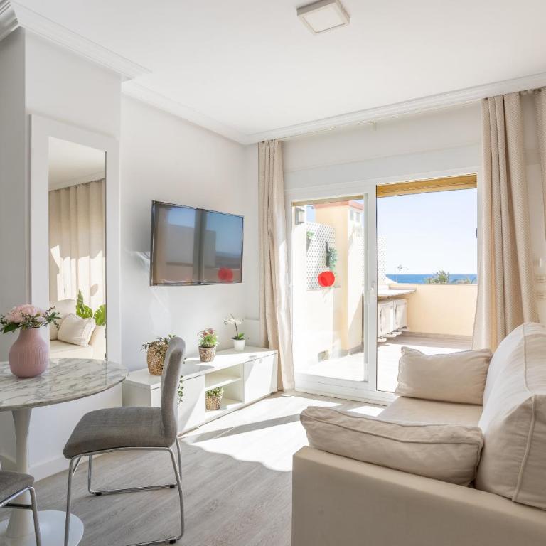 Romana Playa studio - beachfront complex Elviria - Studio Apartment with Sea View - 3