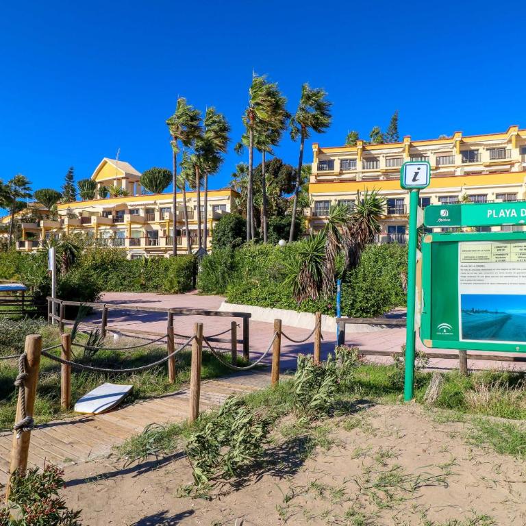 Romana Playa studio - beachfront complex Elviria - Studio Apartment with Sea View - 23