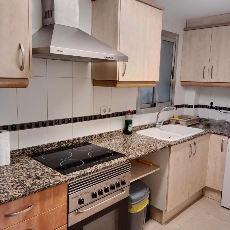 Piso con piscina y parking - Apartamento de 2 dormitorios - 27