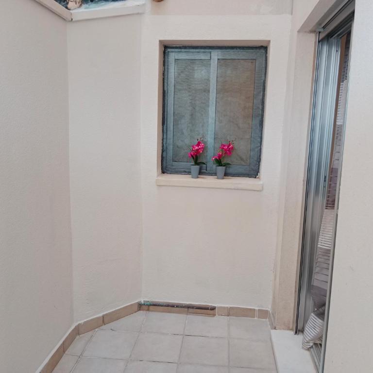 Piso con piscina y parking - Apartamento de 2 dormitorios - 30
