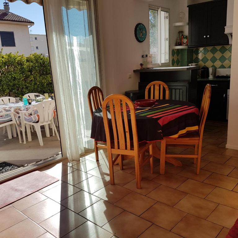 Narbonne-Plage : Appartement T2 Climatisé, 35m², Pieds dans l'eau, 4 Pers. - FR-1-795-50 - Apartment - 10