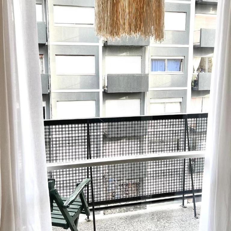 Departamento Macrocentro - Apartamento de 2 dormitorios con balcón - 13