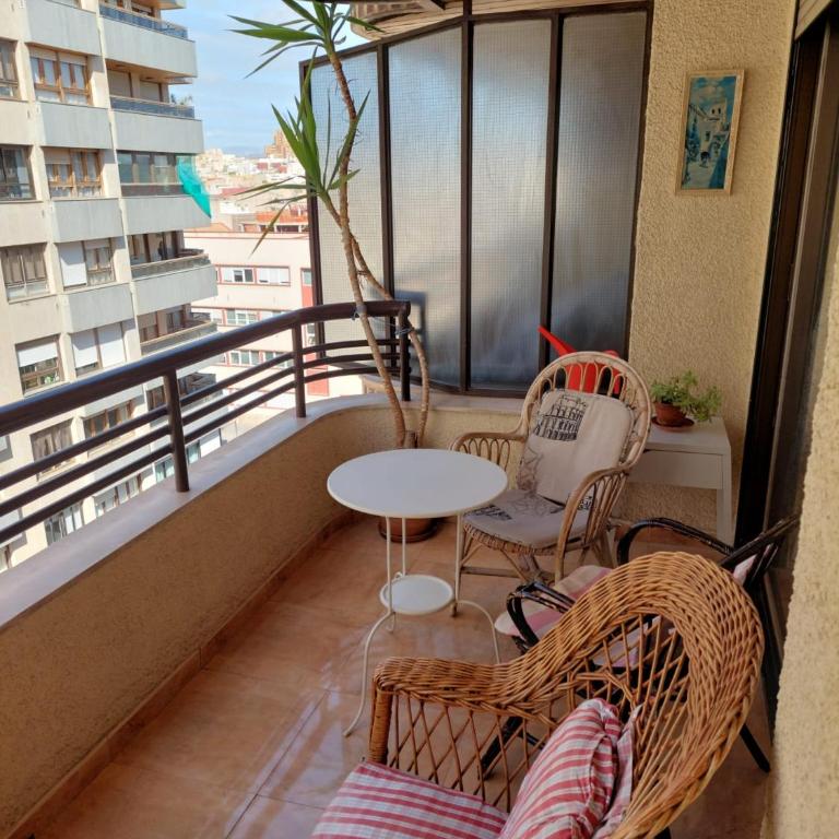 Apartamento en Alicante, Plaza de España, zona Mercado, AA - Three-Bedroom Apartment - 15