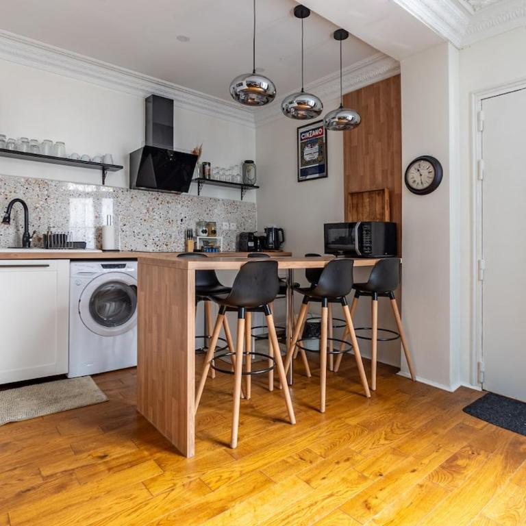 Appartement 2 étages Paris - Métro 9 Grands Boulevards - Folies Bergères - Appartement 1 Chambre - 2