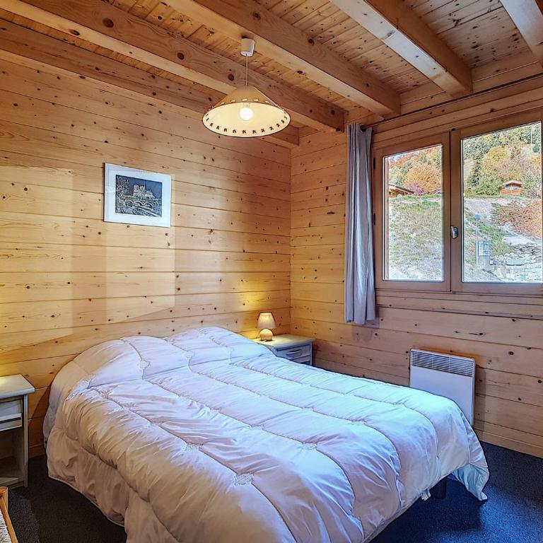 Demi-chalet confortable à La Clusaz - 6 pers, cheminée, wifi, animaux admis - FR-1-818-71 - Apartamento - 5