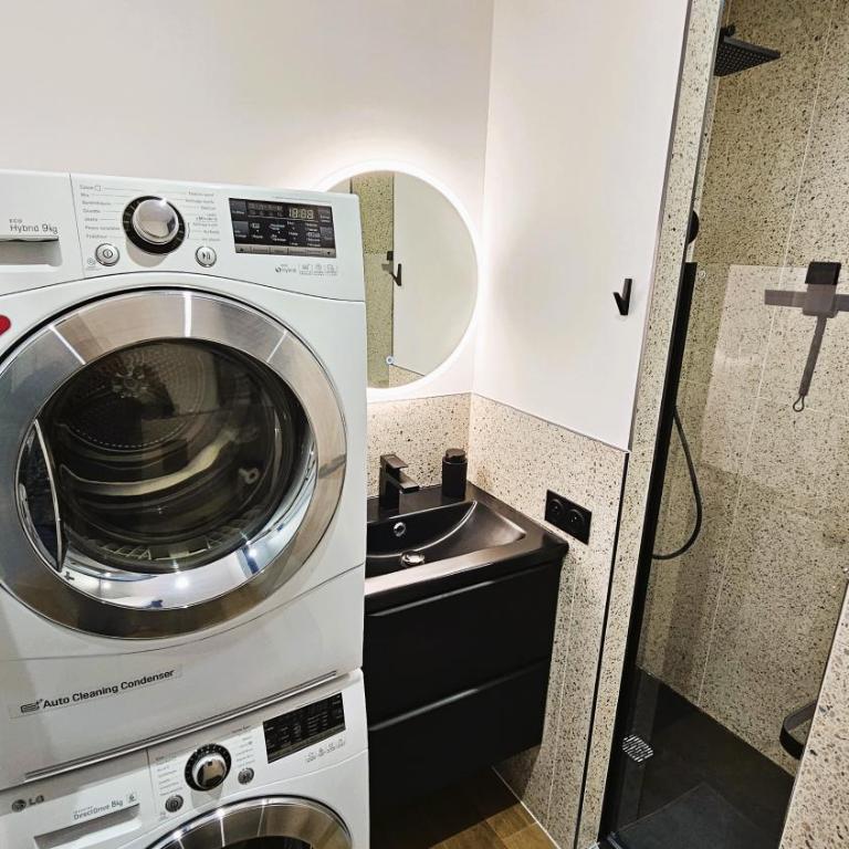 127Flam - Appartement 1 Chambre avec Balcon et Vue sur la Ville - 5