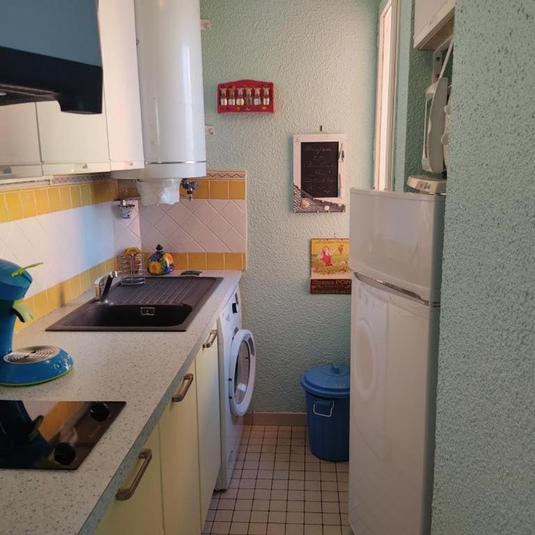 T2 Spacieux, Proche Plage, Parking Privé - FR-1-796-82 - Appartement - 13
