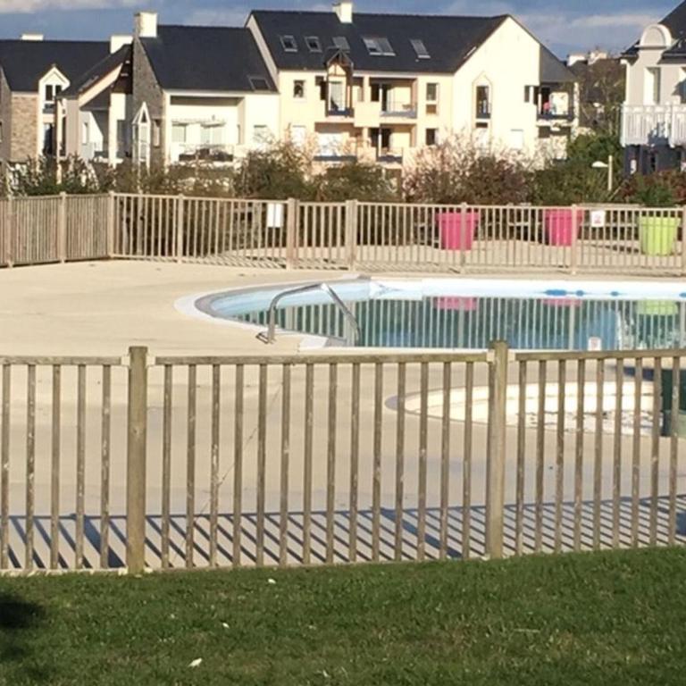 Appartement à Arzon avec piscine, proche plage et voile - FR-1-775-12 - Appartement - 2