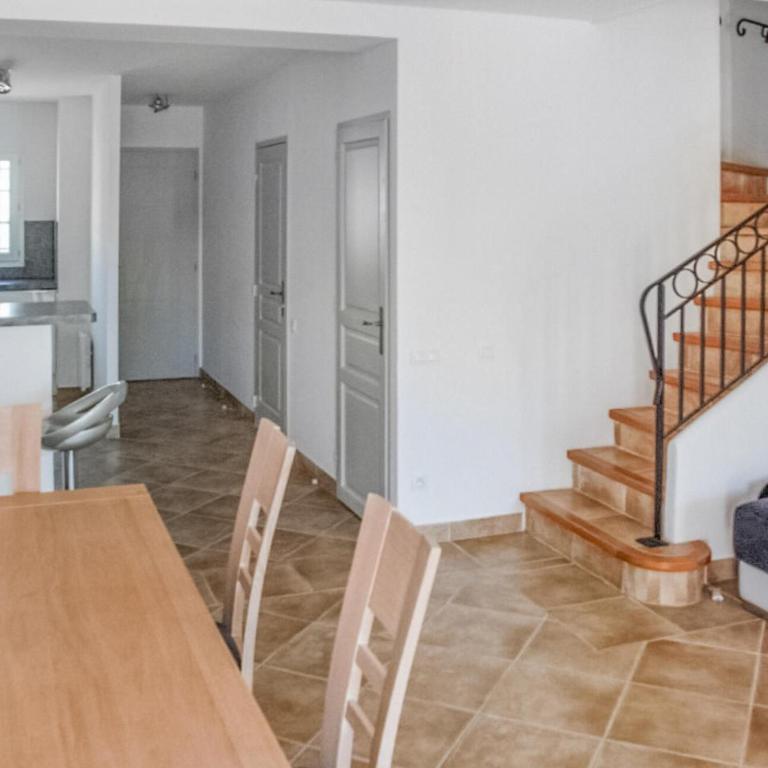 Cozy Home In Aigues-Mortes With House Sea View - Ferienhaus mit 3 Schlafzimmern - 10