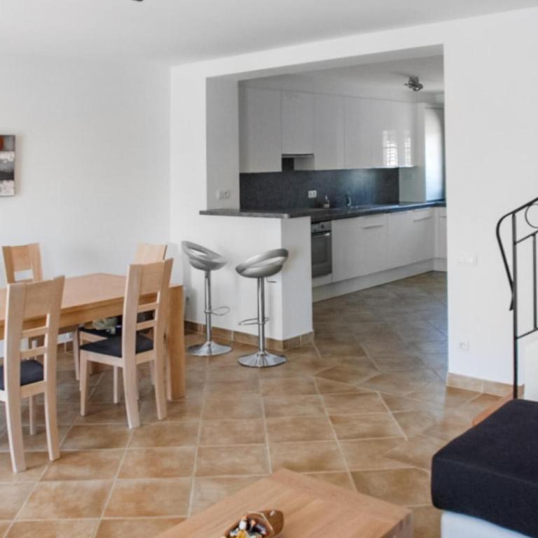 Cozy Home In Aigues-Mortes With House Sea View - Ferienhaus mit 3 Schlafzimmern - 11