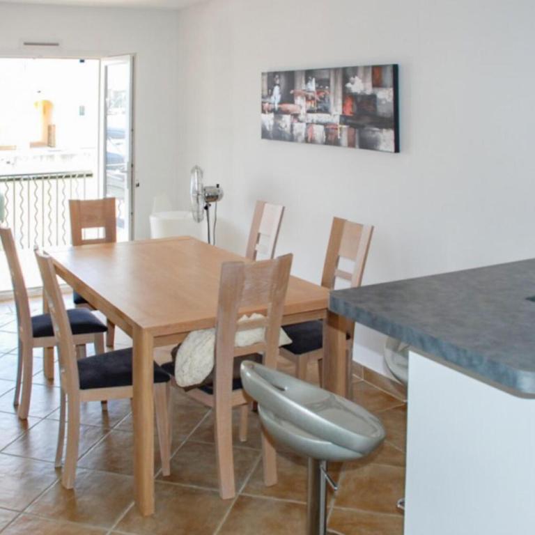 Cozy Home In Aigues-Mortes With House Sea View - Ferienhaus mit 3 Schlafzimmern - 12