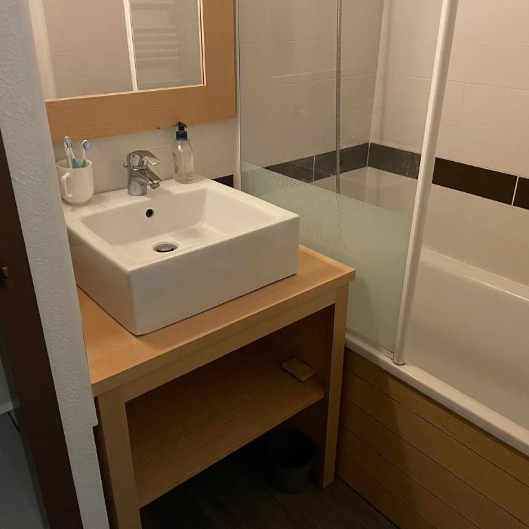 Appartement avec piscine, wifi, près de la plage, pour 6 personnes à Arzon - FR-1-775-17 - Appartement - 10