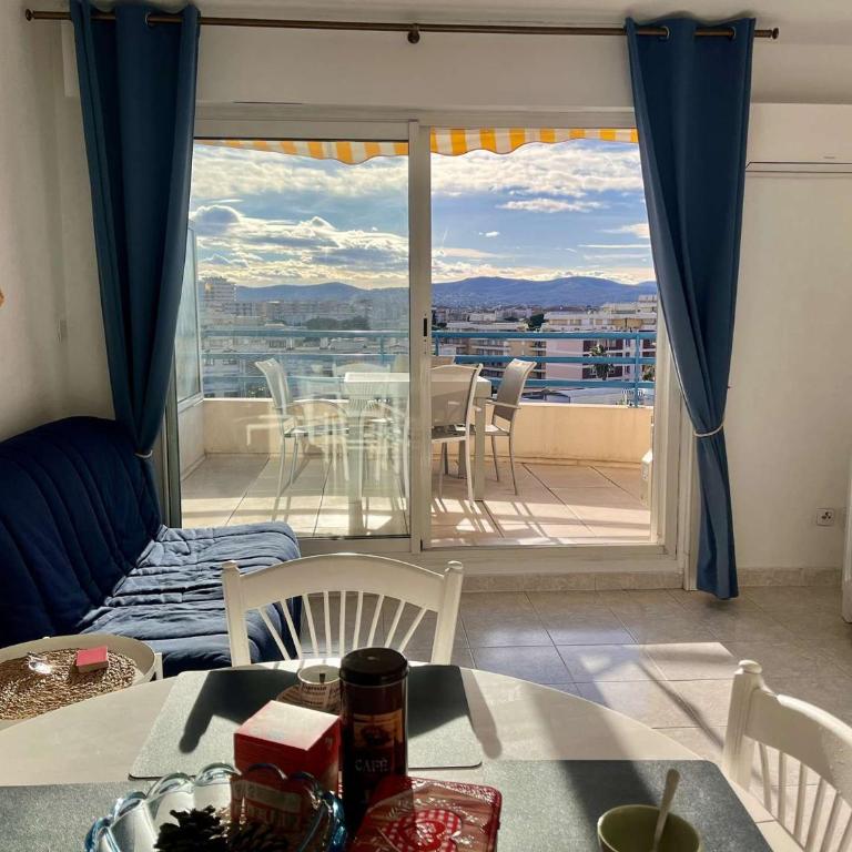 Appartement avec piscine et terrasse, proche plage, climatisé, garage à Fréjus - FR-1-226A-184 - Apartment - 4
