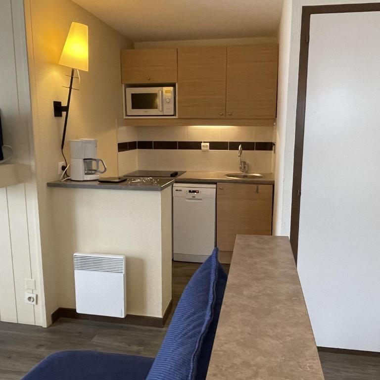 Appartement 4 pers à Arzon, piscine et parking, proche plage et port - FR-1-775-21 - Appartement - 6