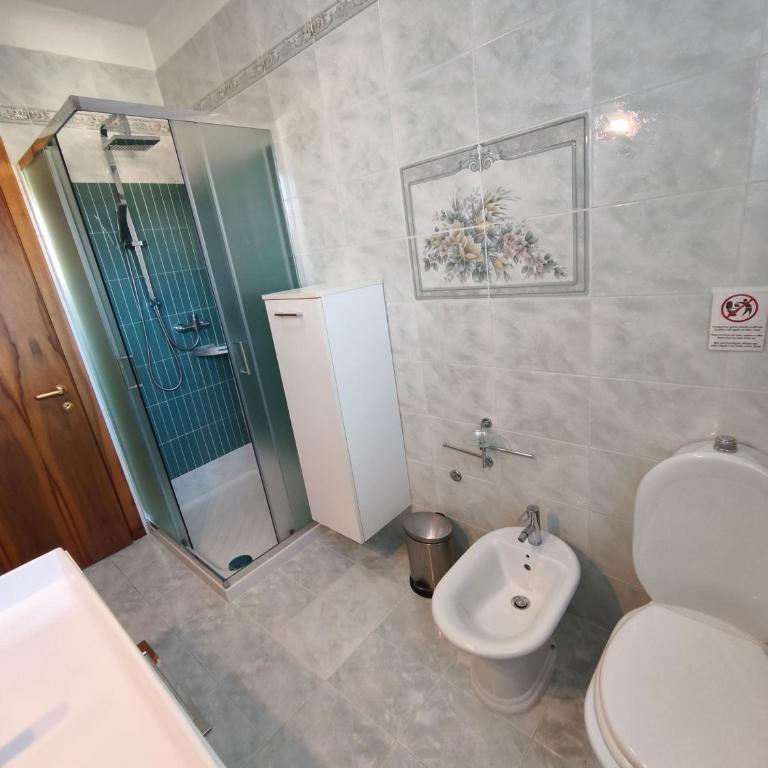 Suite Francy Panorama LAKE VIEW - Appartamento Deluxe con 2 Camere da Letto e Balcone - 31