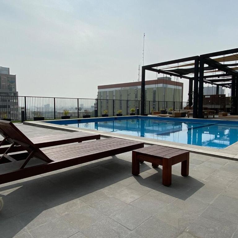 Lux 2 BR apartment, swimming pool, gym and free parking spot in downtown Monterrey - Three-Bedroom Apartment - 52