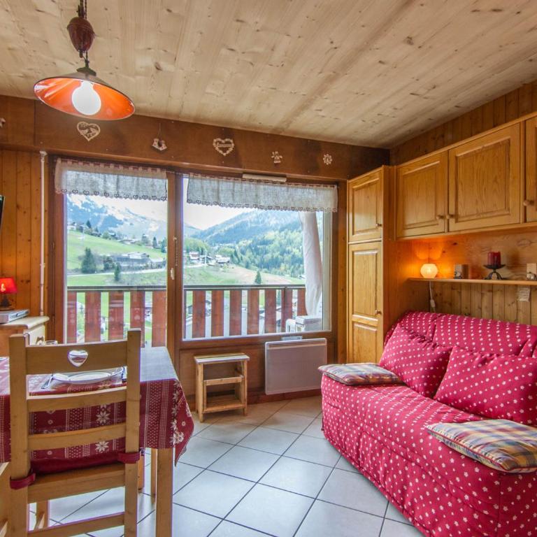 Studio confortable à La Clusaz avec balcon, Wifi et animaux admis - FR-1-818-84 - Estudio - 1