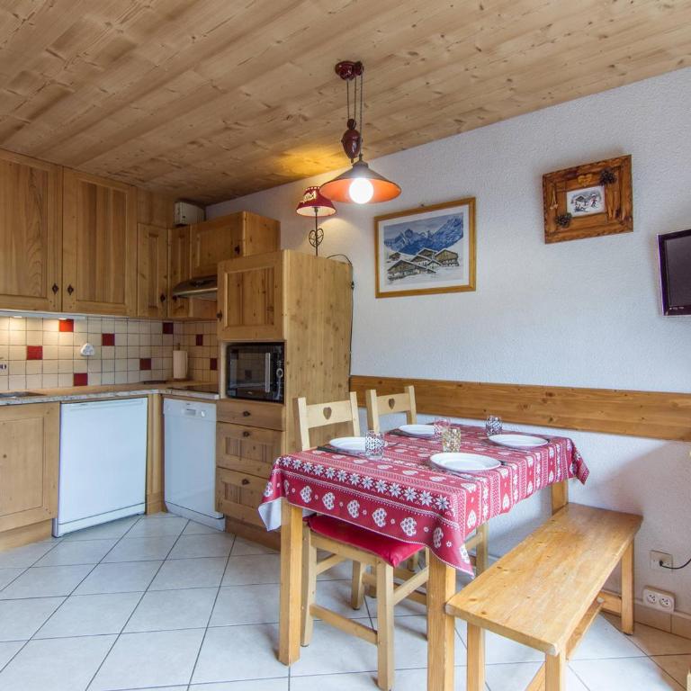 Studio confortable à La Clusaz avec balcon, Wifi et animaux admis - FR-1-818-84 - Estudio - 2