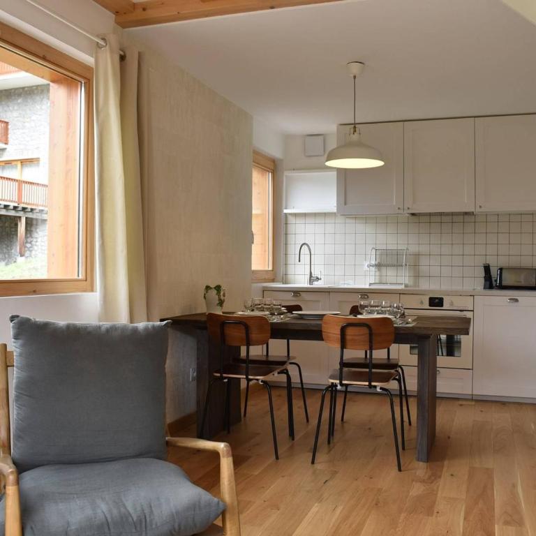 Appartement 4 pièces pour 6 pers, parking et balcon à Méribel - FR-1-180-652 - Appartement - 6