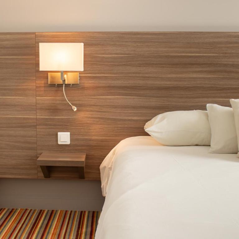 Brit Hotel Dieppe - Chambre Double - Accessible aux Personnes à Mobilité Réduite - 1