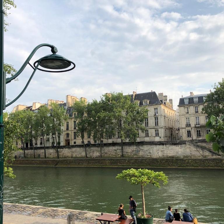 Charming getaway in Le MARAIS - OBERKAMPF working & living - Appartement 1 Chambre - 9