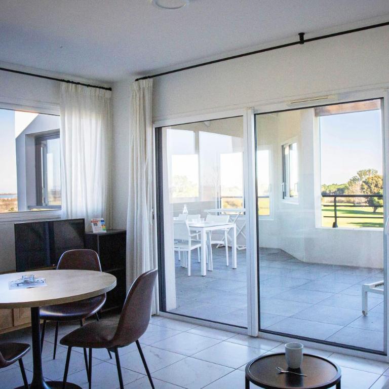 Résidence Pierre & Vacances Premium Horizon Golf - Appartement 1 Chambre avec Terrasse et Loggia (4 Personnes) - Vue sur Golf et Étang - 4