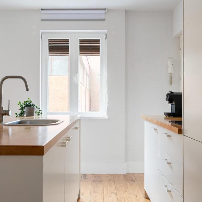 Nice and bright apartment in Puerta del Ángel - Cabello - Two-Bedroom Apartment - 3