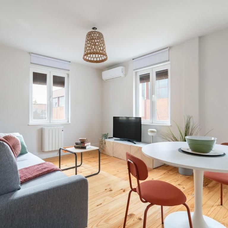 Nice and bright apartment in Puerta del Ángel - Cabello - Two-Bedroom Apartment - 9