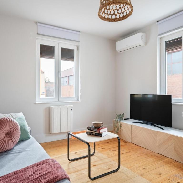Nice and bright apartment in Puerta del Ángel - Cabello - Two-Bedroom Apartment - 13