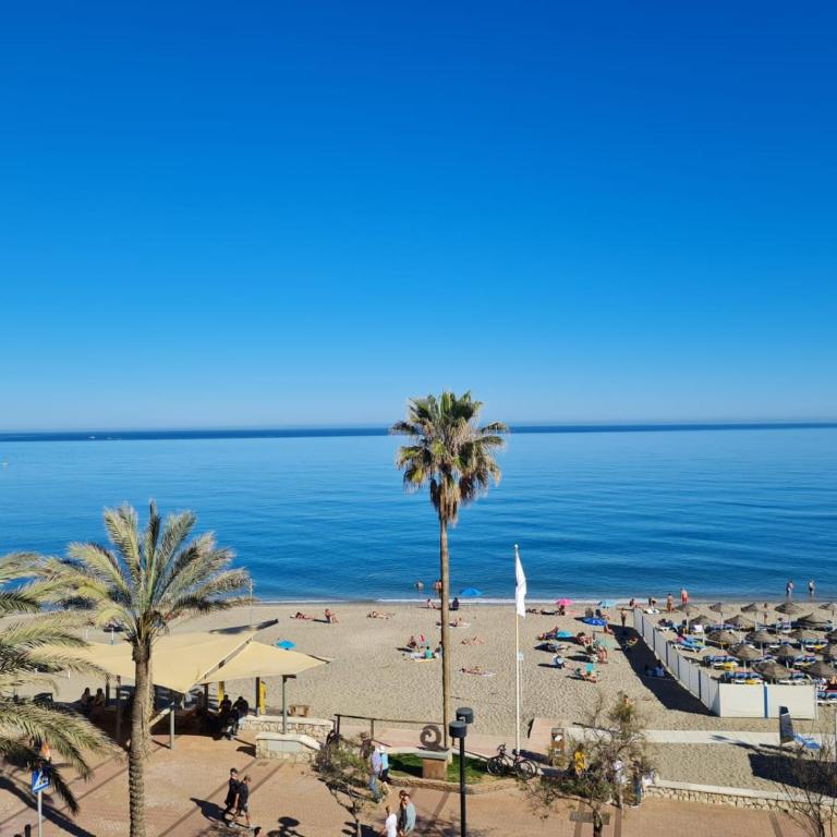 Fuengirola center beachfront Yate - Apartamento de 1 dormitorio - 4