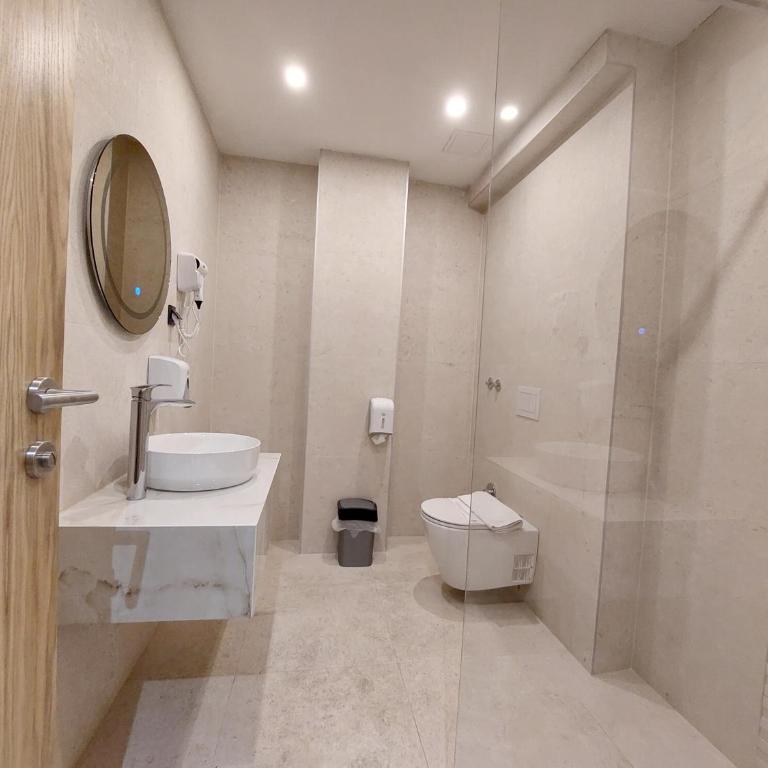 Hotel Almanas - Twin Room - 4
