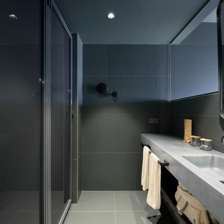 Barcelona Princess - Special Offer - Double Room with Massage - 5