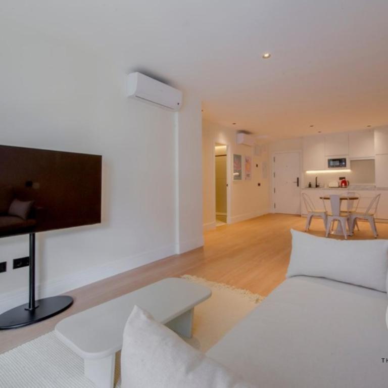 Malasaña con estilo para 4, ven a San Bernardo 20 E3 - One-Bedroom Apartment - 14