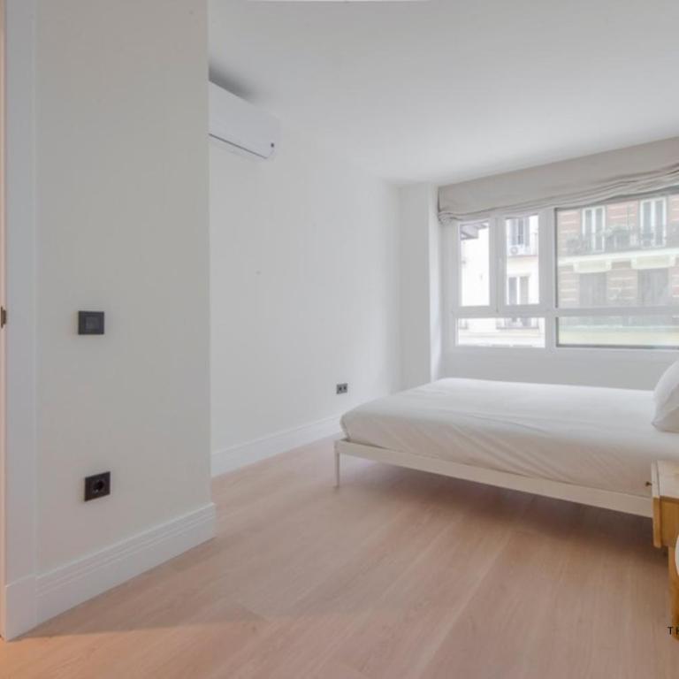 Malasaña con estilo para 4, ven a San Bernardo 20 E3 - One-Bedroom Apartment - 19