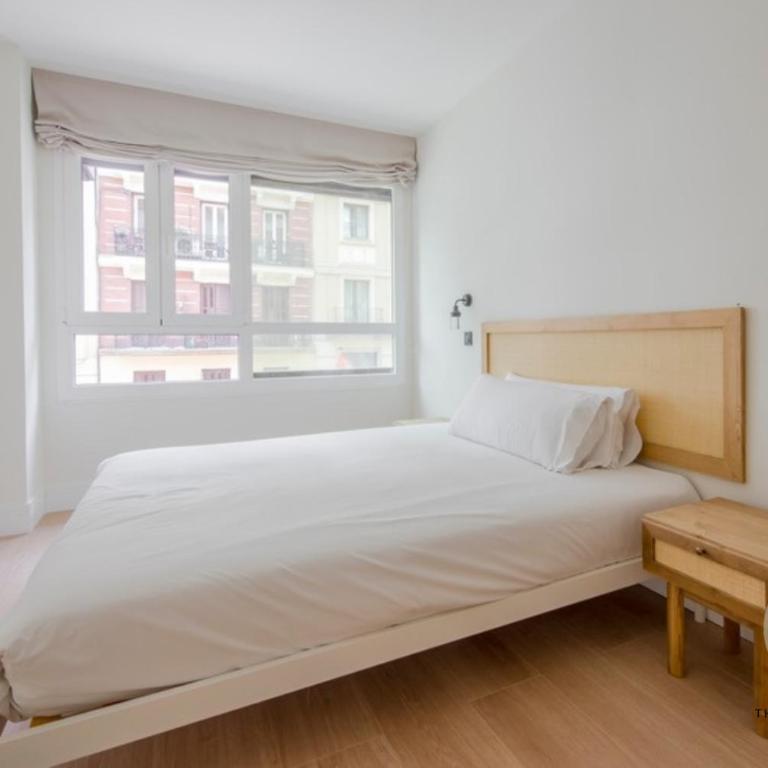 Malasaña con estilo para 4, ven a San Bernardo 20 E3 - One-Bedroom Apartment - 20