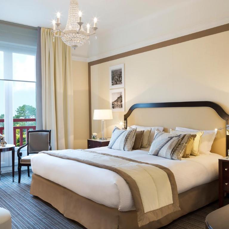 Hôtel Barrière L'Hermitage - Chambre Double Prestige - 2