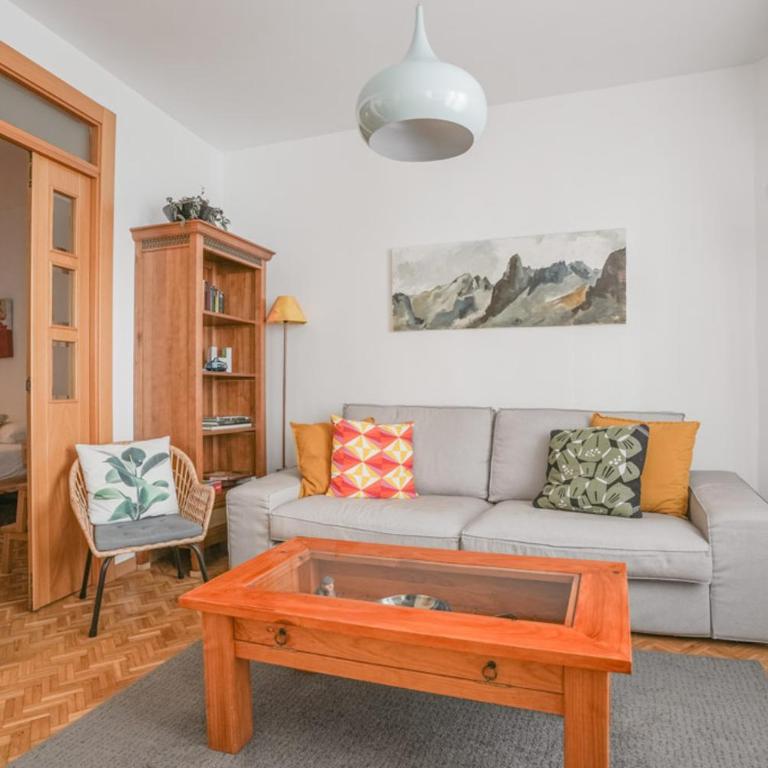 Bright cozy 2BD - OPERA area - Two-Bedroom Apartment - 1
