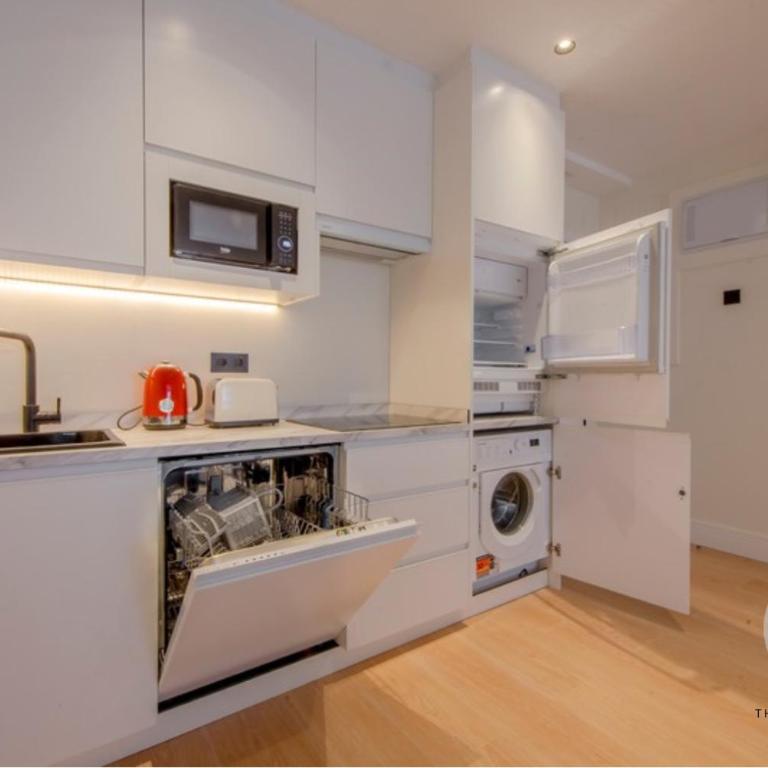 Malasaña elegante para 4, ven a San Bernardo 20 E3 - One-Bedroom Apartment - 10
