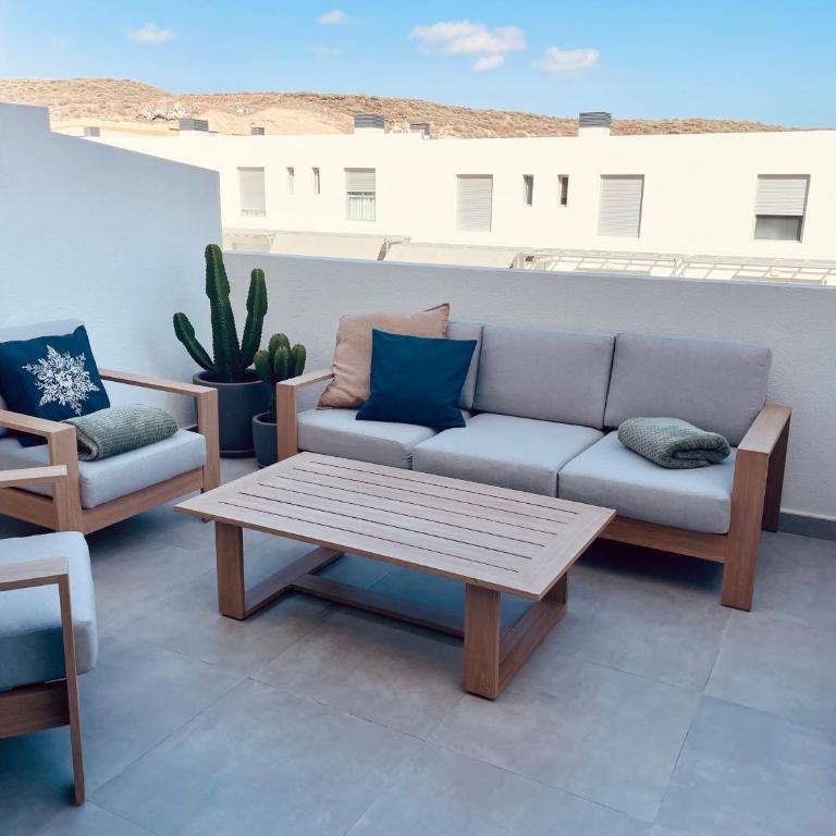 Canary Holiday Home - Casa Vacacional de 3 dormitorios - 2
