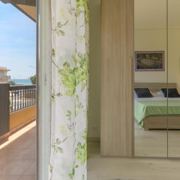 Appartmenti in centro vicini alla spiaggia - Pomelia - Appartamento con Vista e Balcone - 8