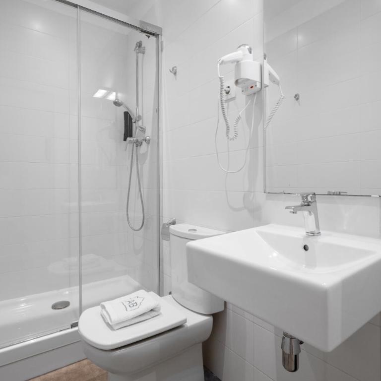AB Gran de Gràcia - Two-Bedroom Apartment - 16