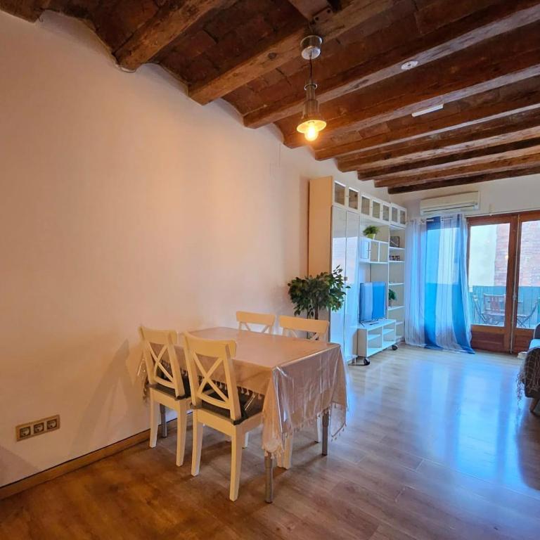Flat with 2 rooms and private terrace min 32 days - Two-Bedroom Apartment - 4