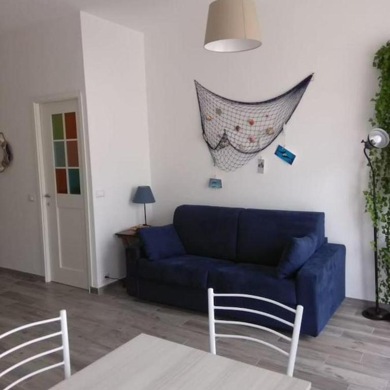 WELCOME RIVIERA - FIOCCO DI MARE elegante e moderno appartamento completamente rinnovato situato in una zona tranquilla -toll parking at 20 euro per day to be booked in advance -subject to availability - Appartamento con 1 Camera da Letto - 14