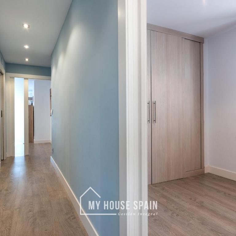 MyHouseSpain - Espacioso piso con parking - Apartamento Superior - 24