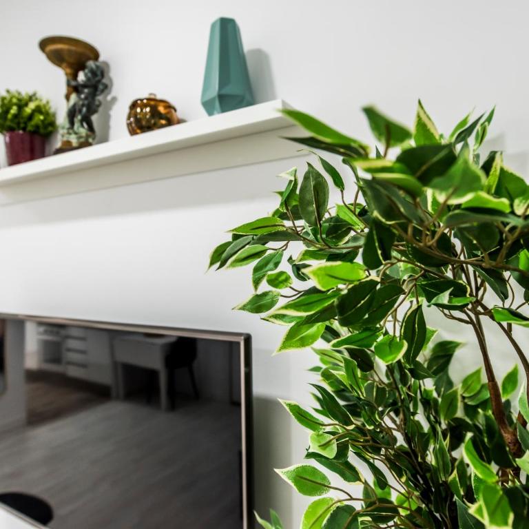 Encantador apartamento en Barajas by beBalmy - Two-Bedroom Apartment - 10
